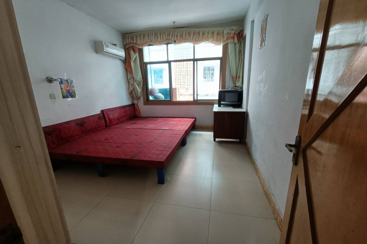 育财农贸市场（民营市场）  2室1厅1卫    650.0元/月室内图