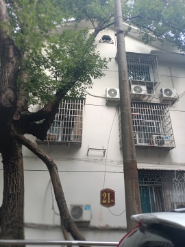 市人大政协机关大院住宅区（老市委）  3室1厅1卫    45.8万