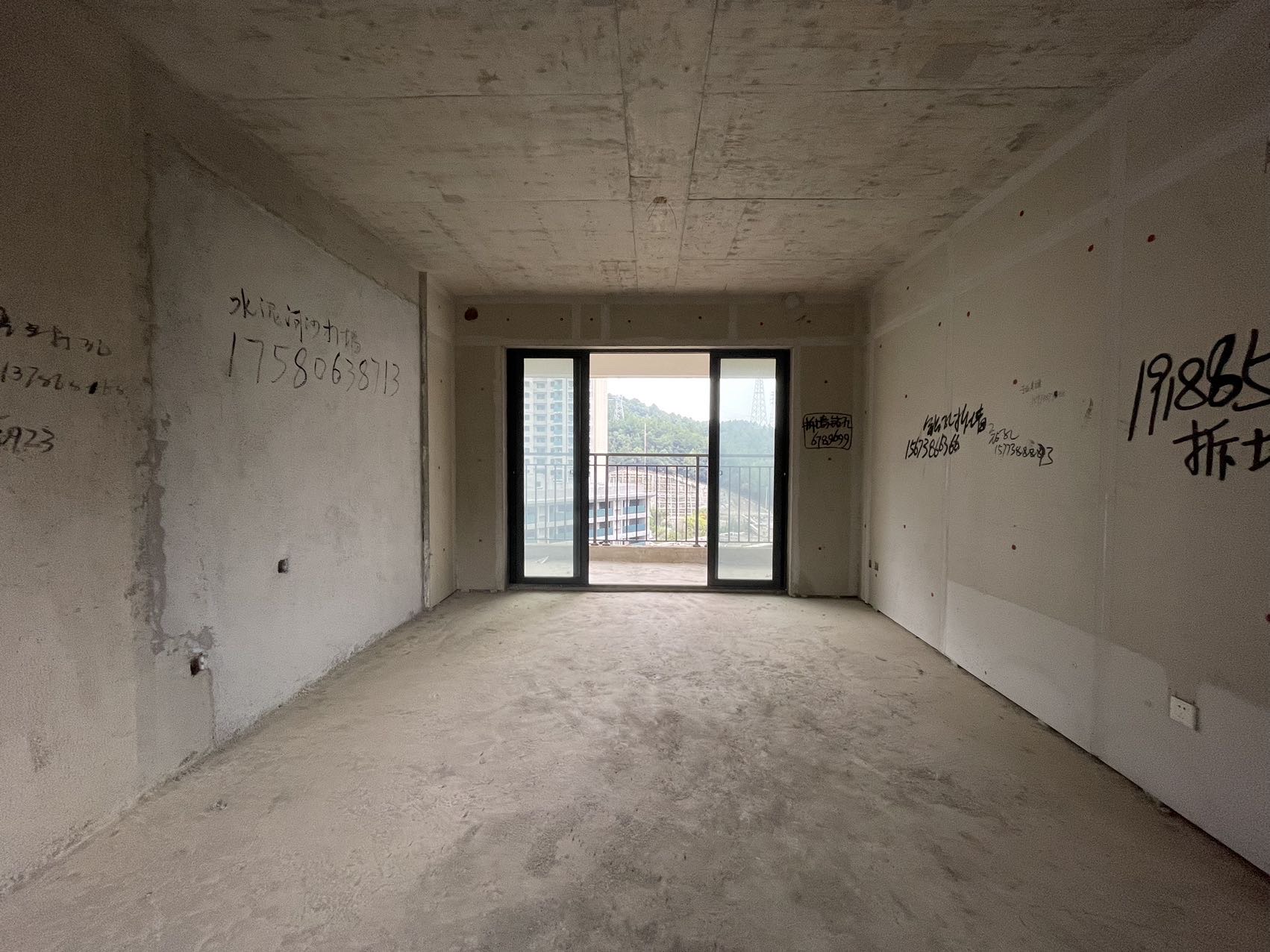 宁邦中心（文华里）  3室2厅2卫    90.0万