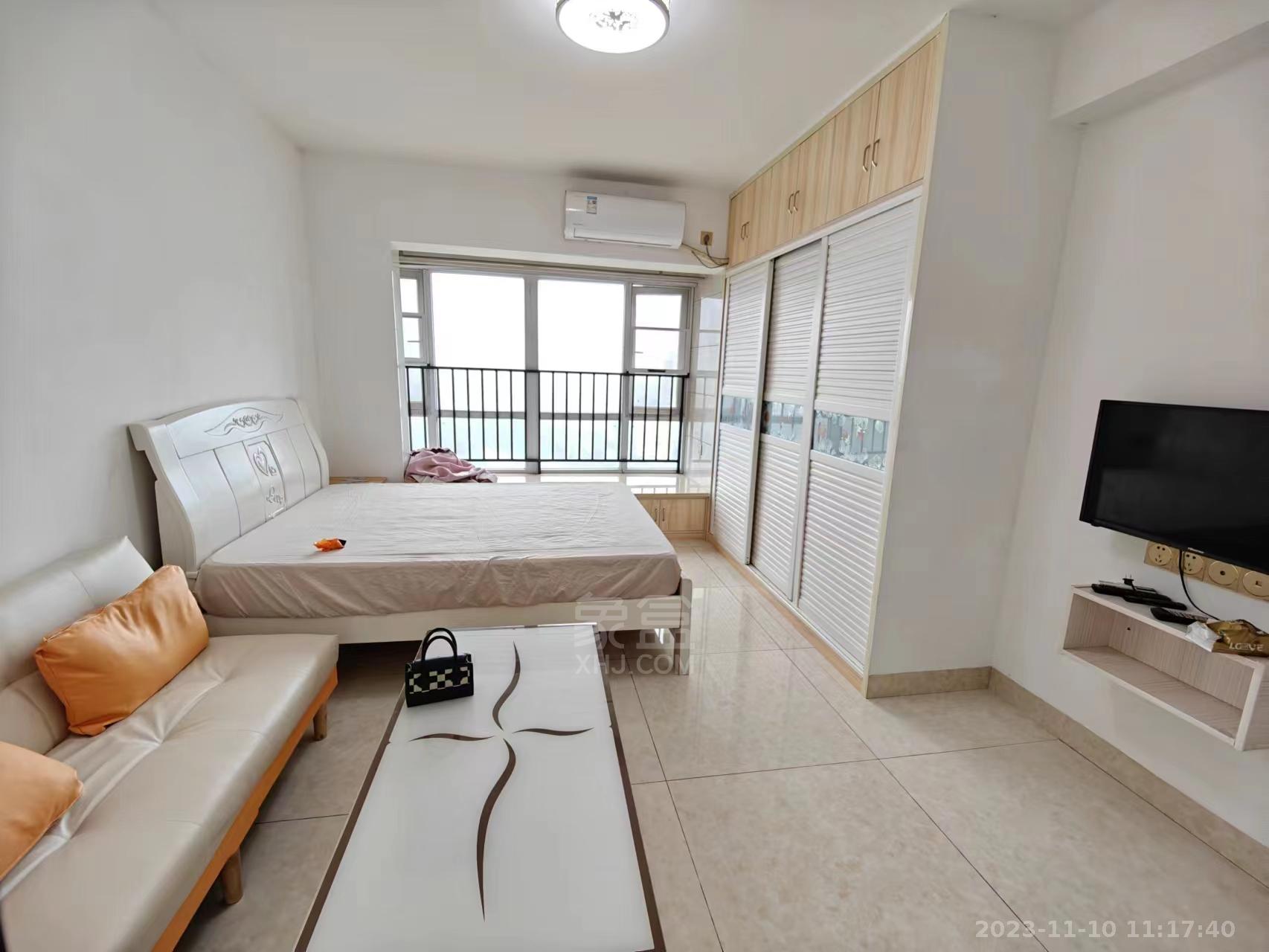 美的城三期  1室1厅1卫    1300.0元/月