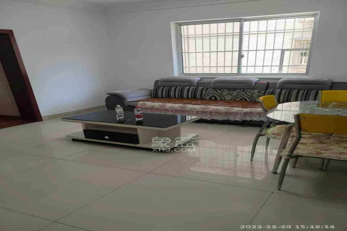 莲花小区 2室2厅1卫 1300.0元/月 莲花小区 2室2厅1卫 1300.0元/月室内图