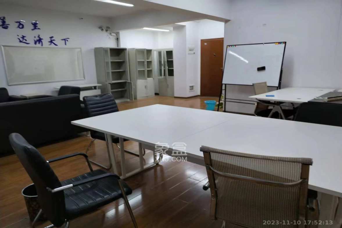 万博汇  1室1厅1卫    1000.0元/月室内图