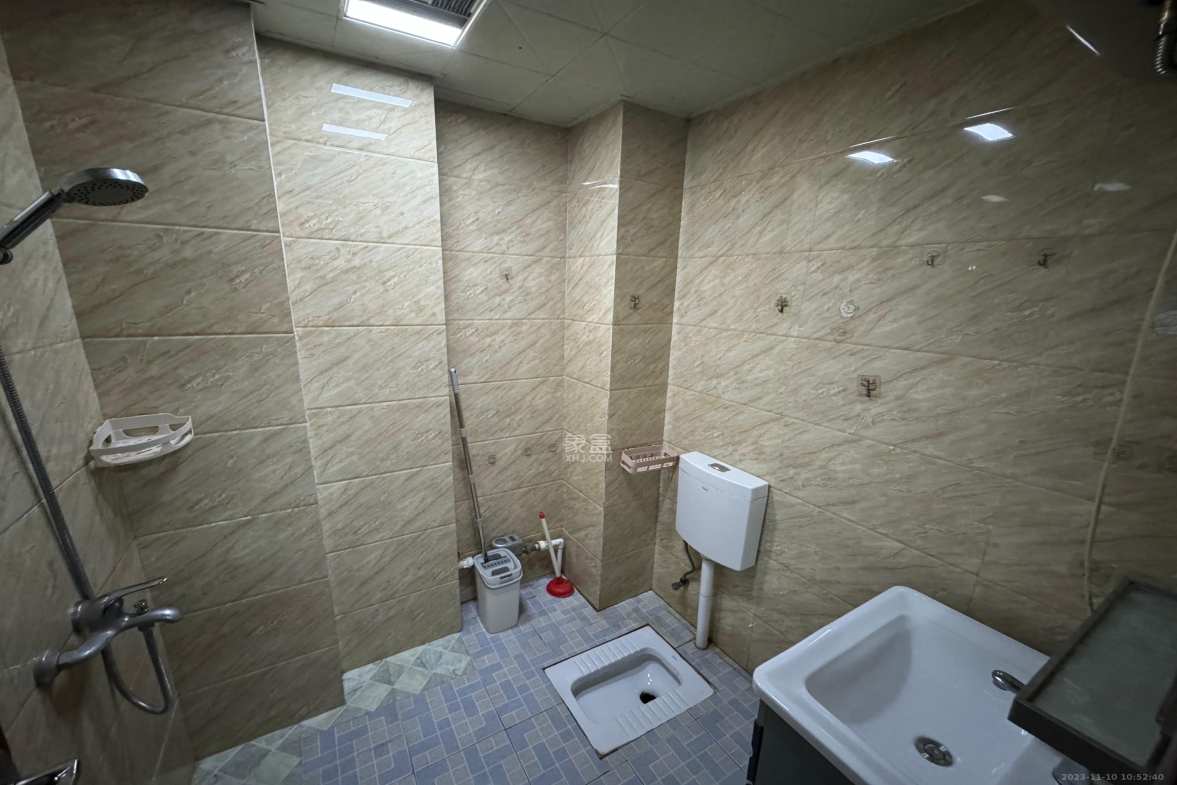 骑龙安置小区 2室1厅1卫 1400.0元/月 骑龙安置小区 2室1厅1卫 1400.0元/月室内图