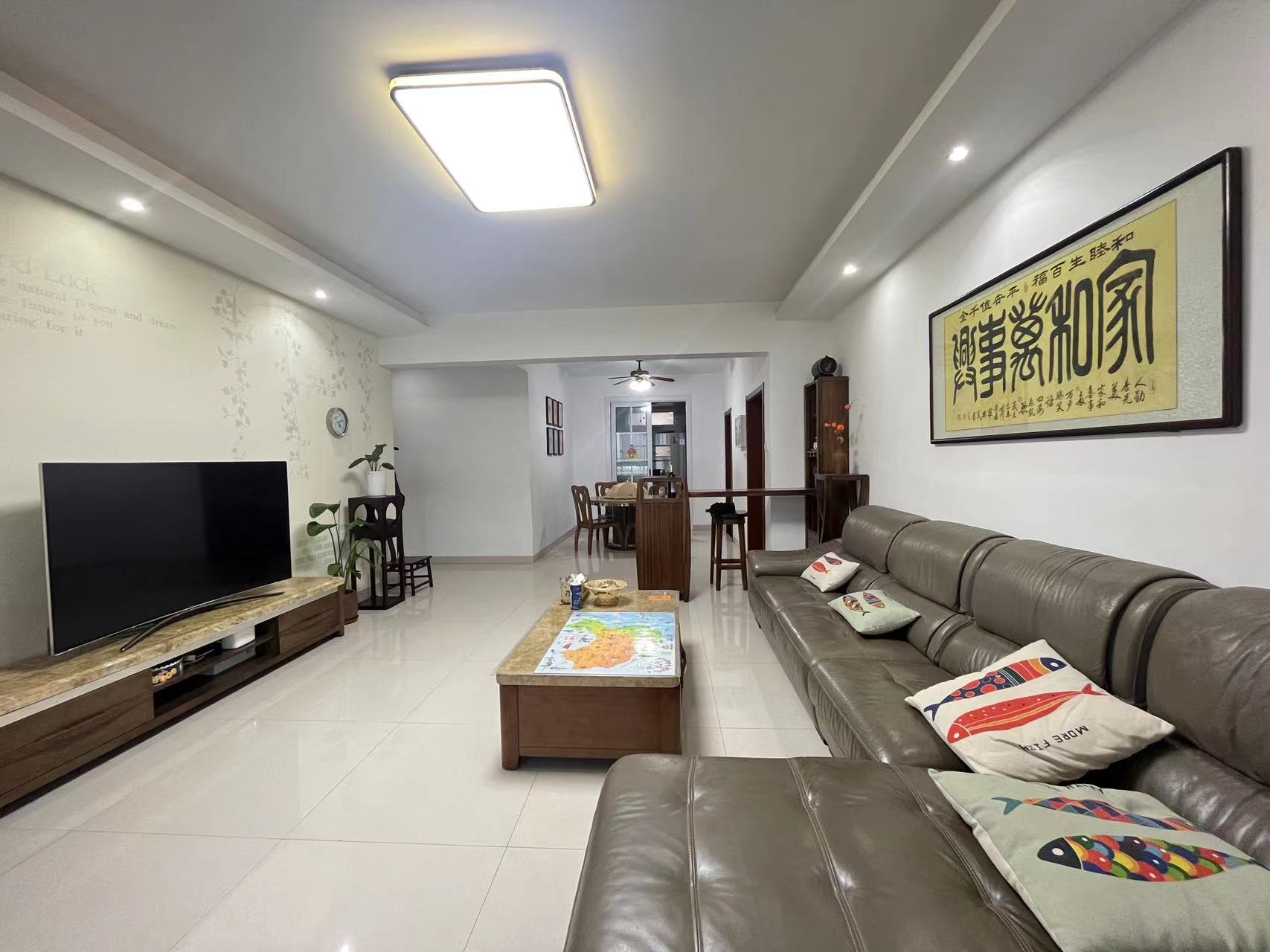 岳州帝苑  3室2厅2卫   3500.00元/月