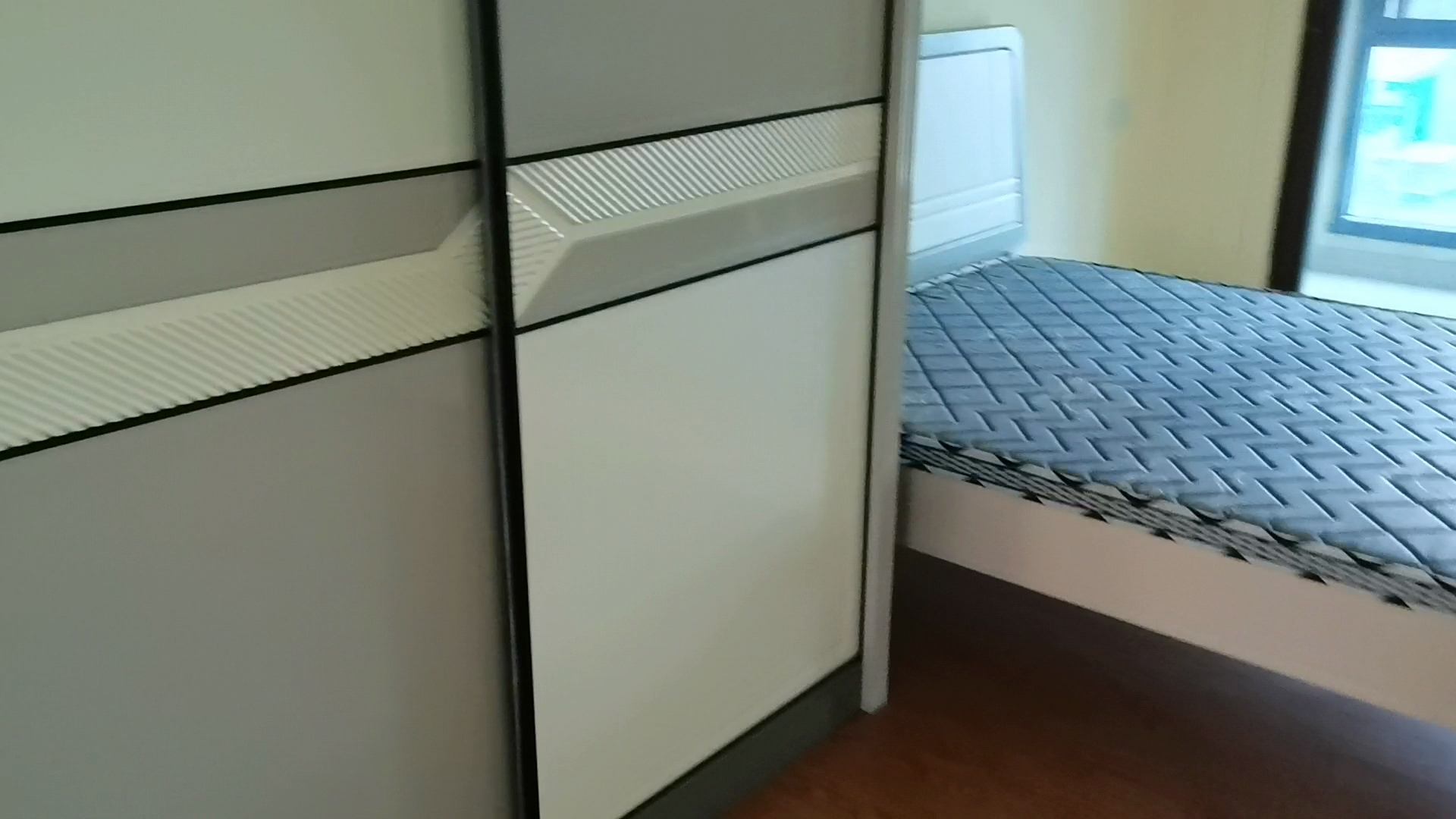 碧桂园豪园-二期  1室1厅1卫    900.0元/月