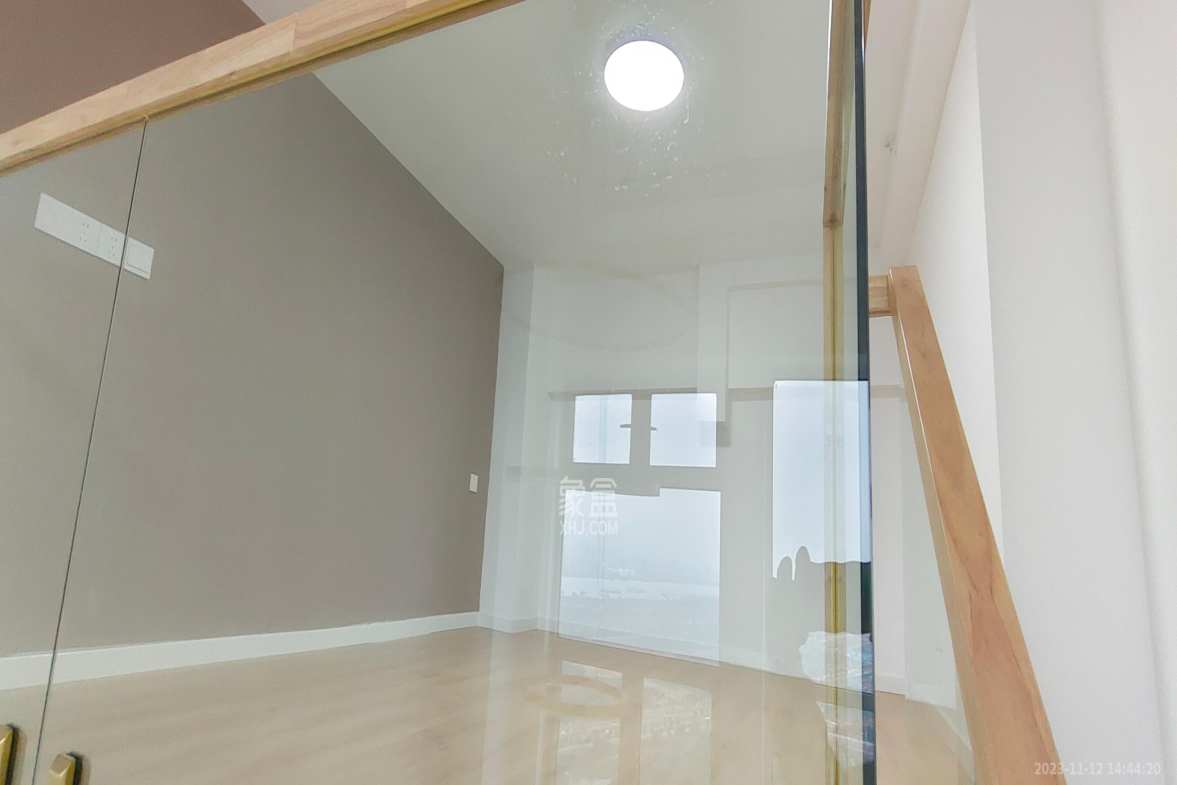 太阳城  1室1厅1卫    1800.0元/月室内图