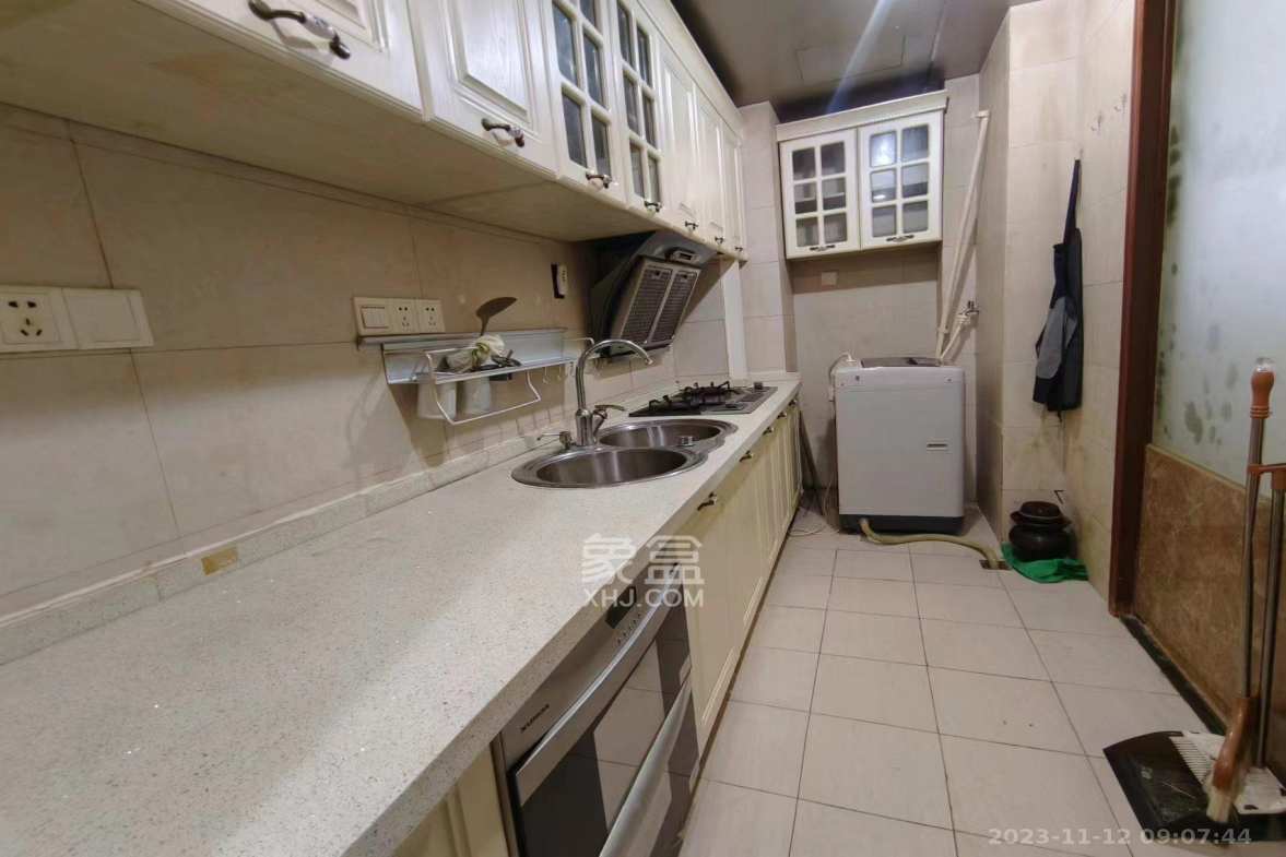 新青年公寓 2室1厅1卫 2700.0元/月 新青年公寓 2室1厅1卫 2700.0元/月室内图