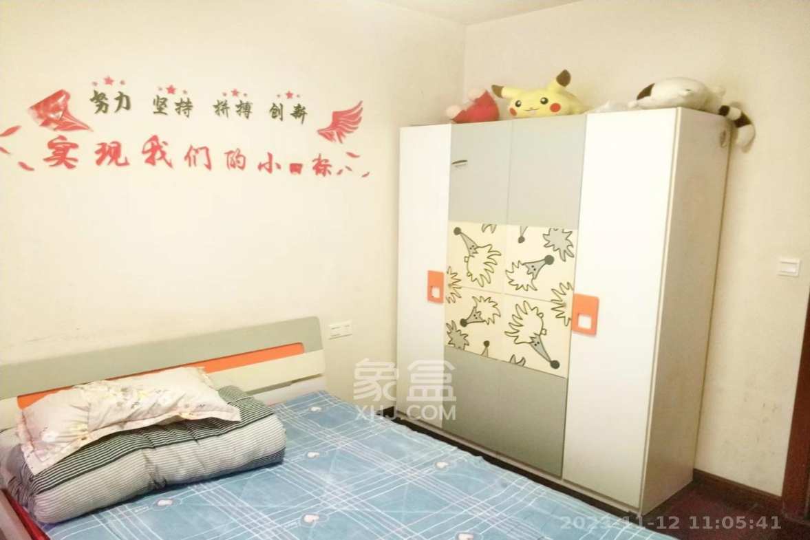 理工大学职工单位房青年汇 3室2厅2卫 2200.0元/月 理工大学职工单位房青年汇 3室2厅2卫 2200.0元/月室内图