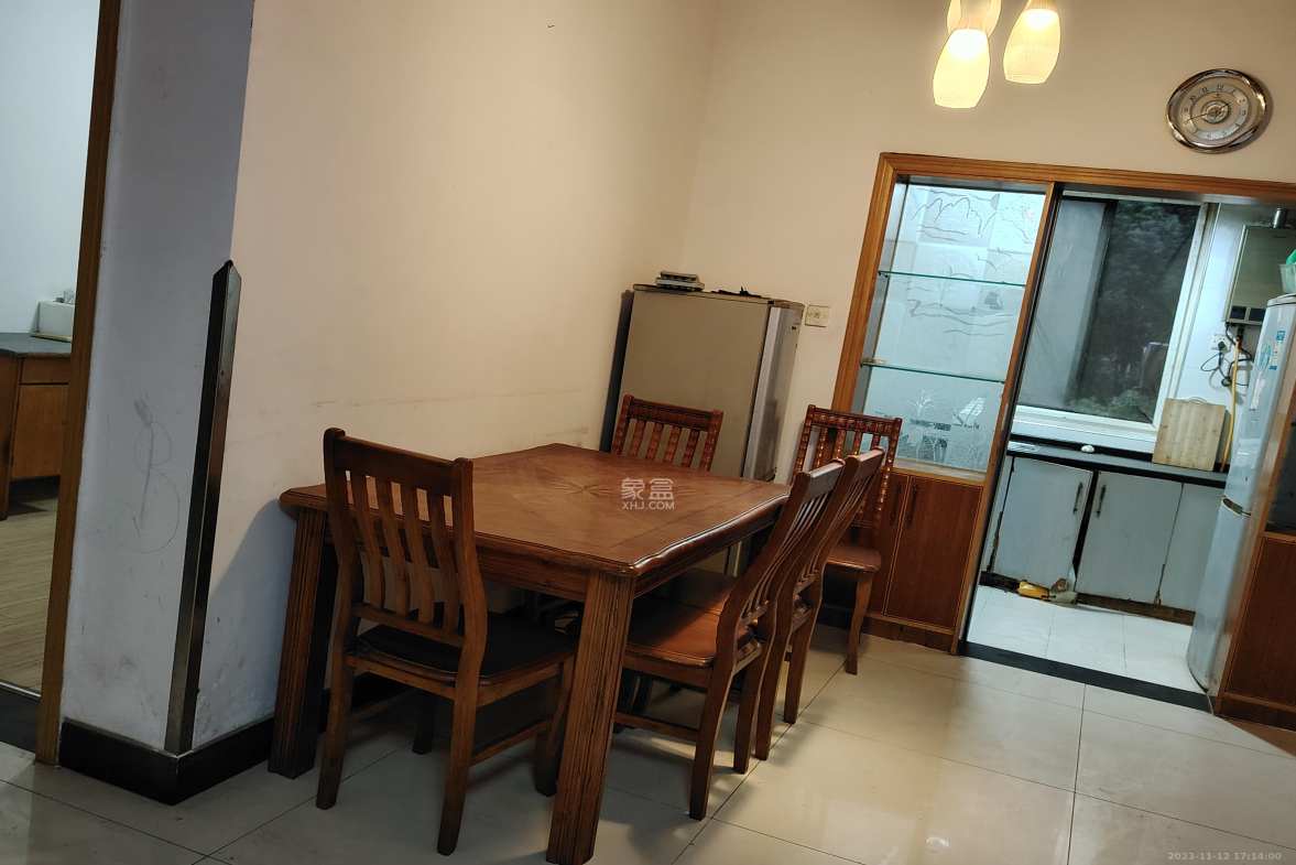 东城名苑  3室2厅2卫   1650.00元/月室内图