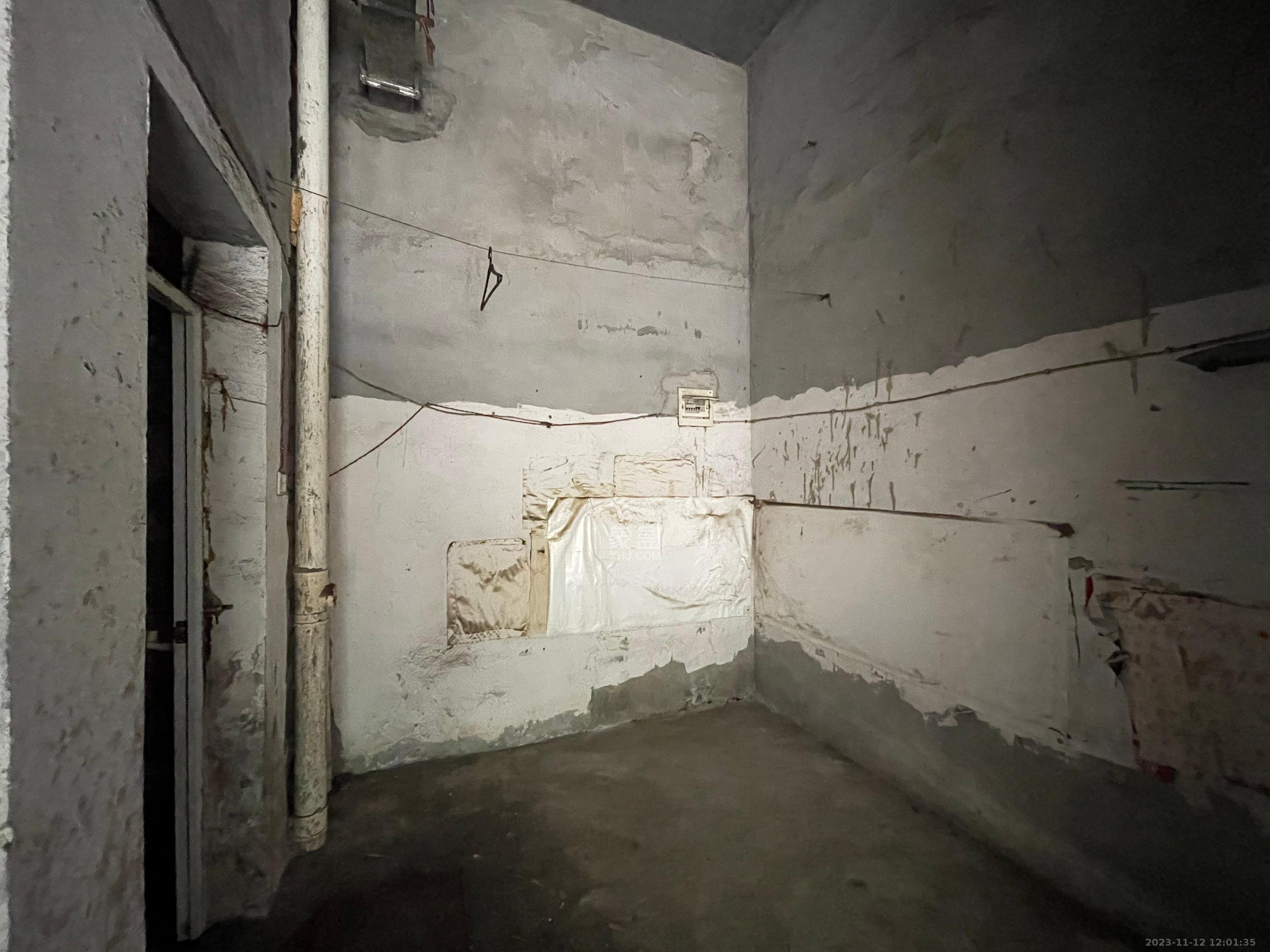 恒大名都   38.01㎡      2300.0元/月室内图