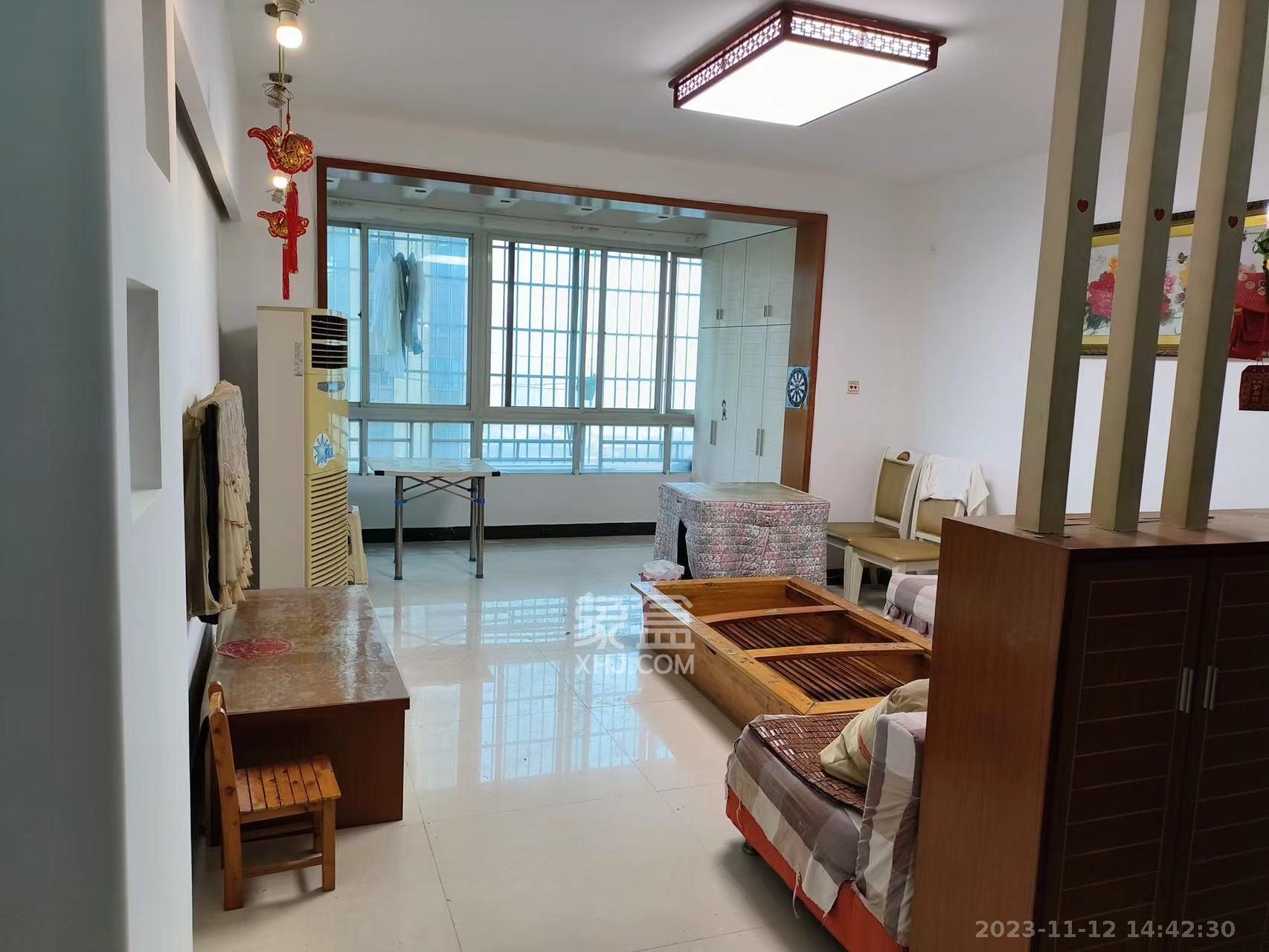 鑫天芙蓉  3室2厅2卫   2800.00元/月