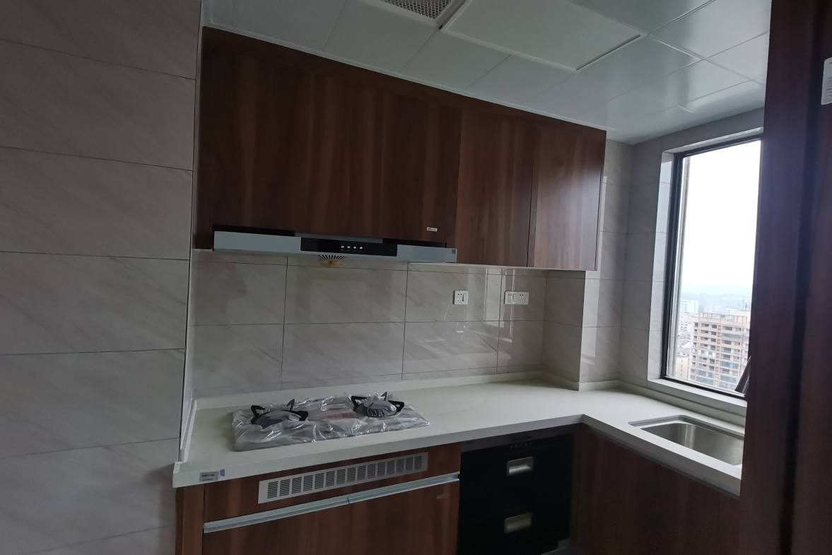 碧桂园正央时代  4室2厅2卫    108.0万客厅