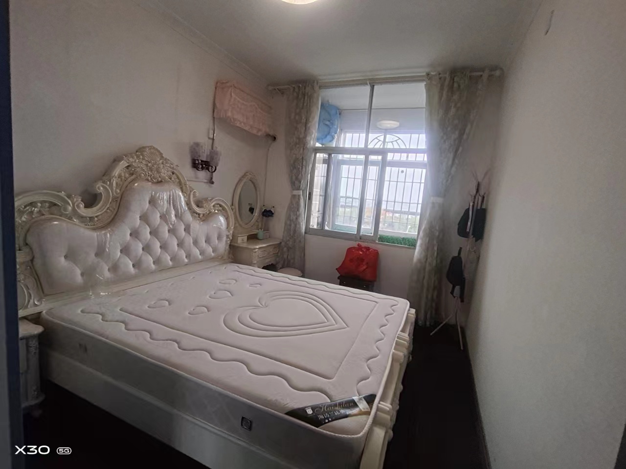 湘中农贸市场(湘怡花园)  3室1厅1卫    39.8万