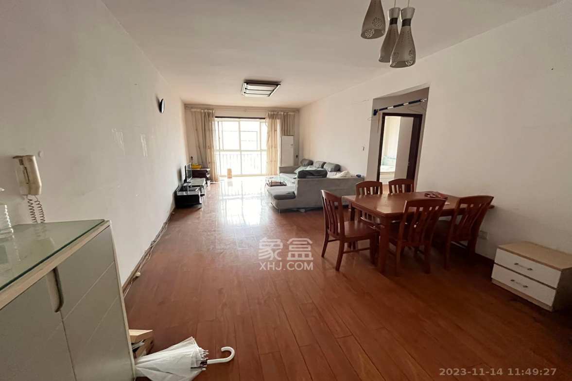 嘉盛华庭(一期、二期、三期)  2室2厅1卫    2300.0元/月 嘉盛华庭(一期、二期、三期)  2室2厅1卫    2300.0元/月室内图