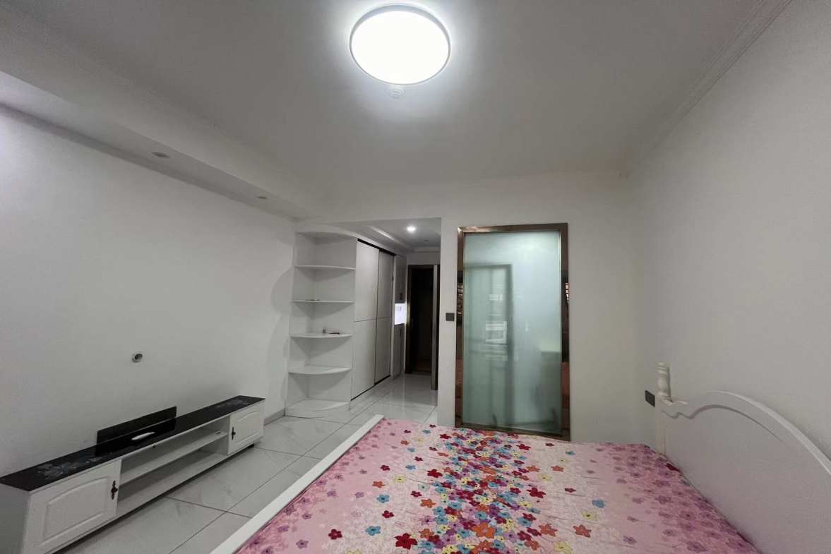 恒大绿洲  1室1厅1卫    1300.0元/月室内图