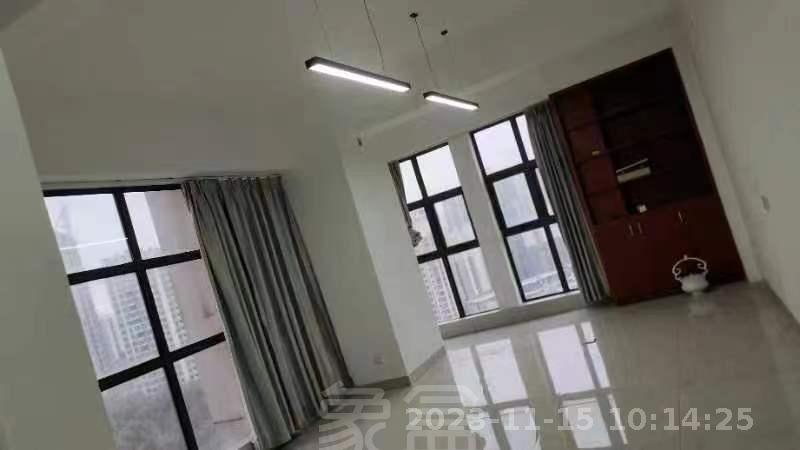 东方时代广场  1室1厅1卫    1300.0元/月