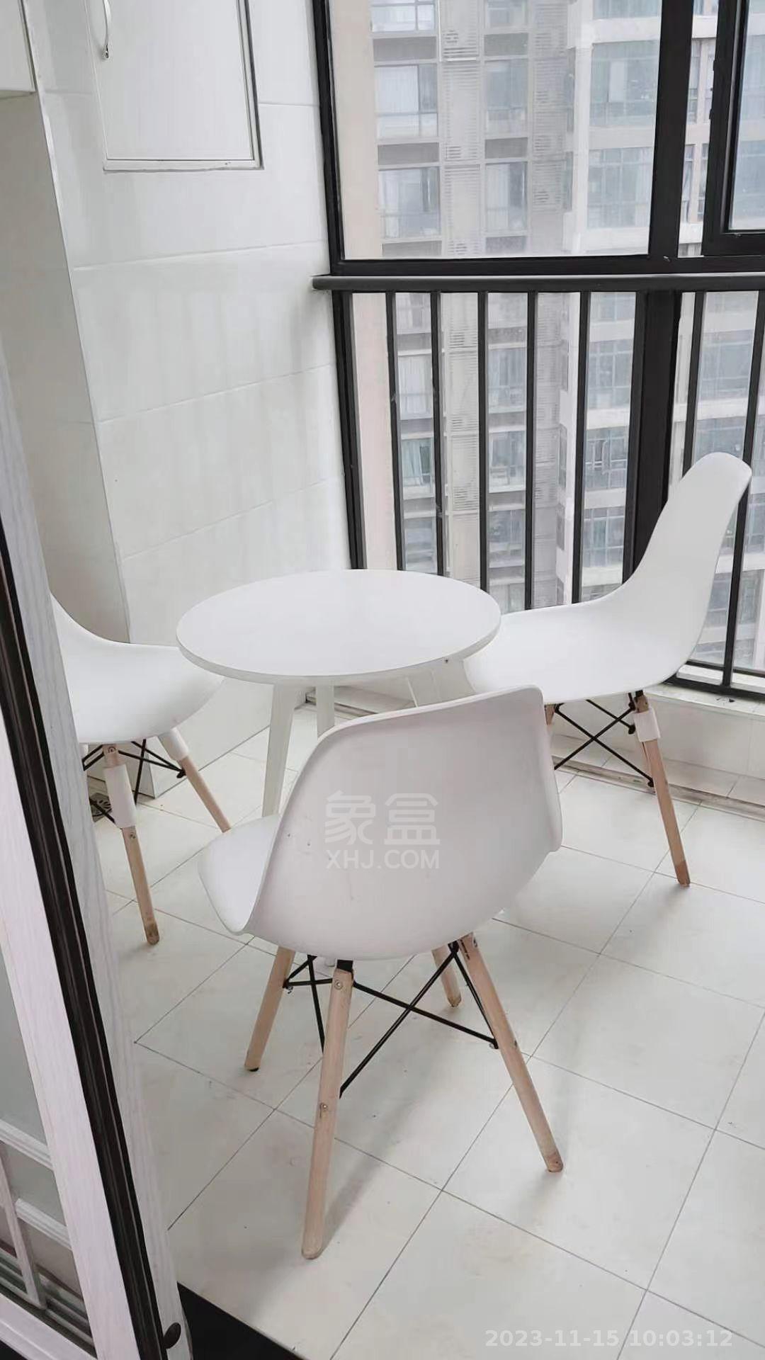 东方时代广场  1室1厅1卫    1200.0元/月