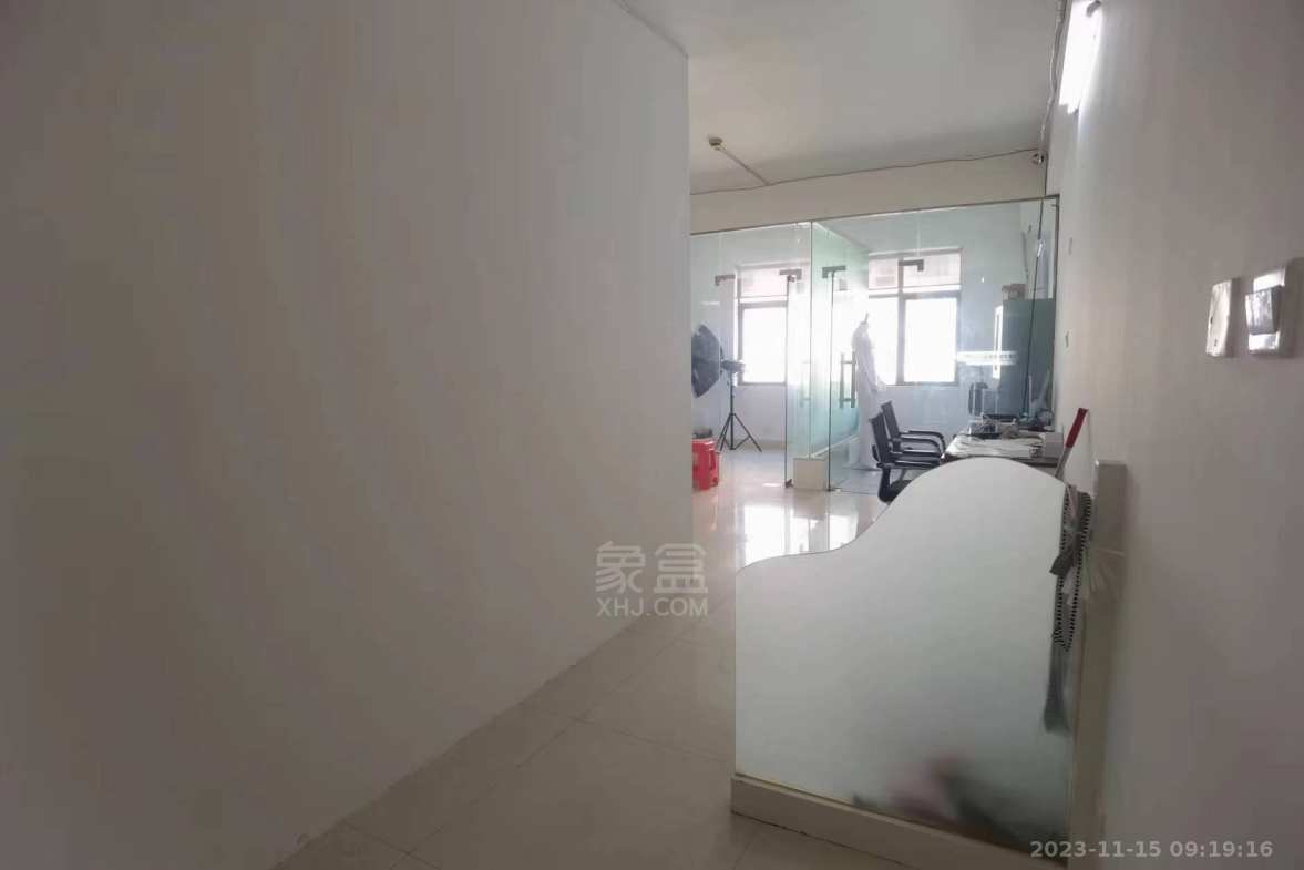 时尚新天地(平和堂) 1室1厅1卫 1300.0元/月 时尚新天地(平和堂) 1室1厅1卫 1300.0元/月室内图