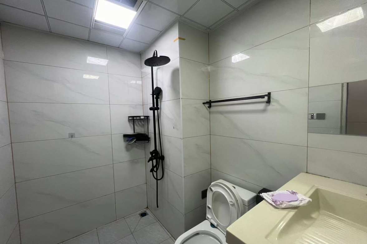 恒大绿洲  1室1厅1卫    1300.0元/月室内图