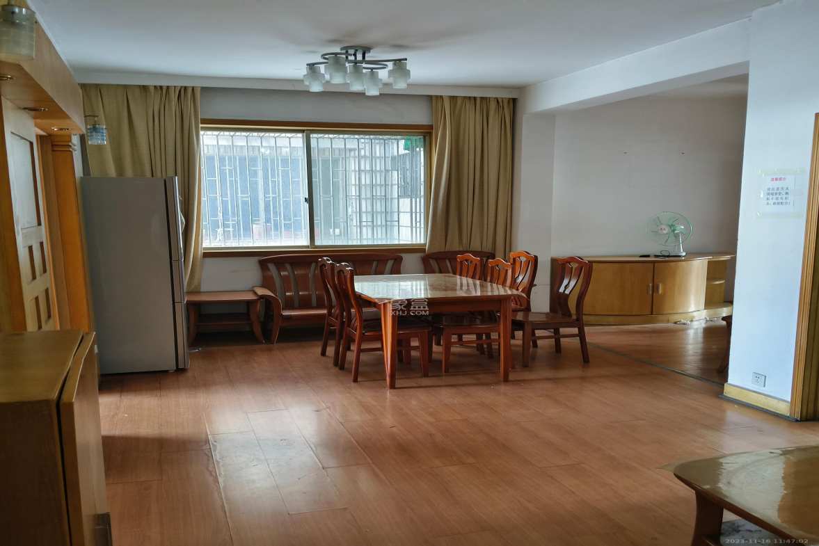 华侨星都  4室2厅2卫   2500.00元/月室内图
