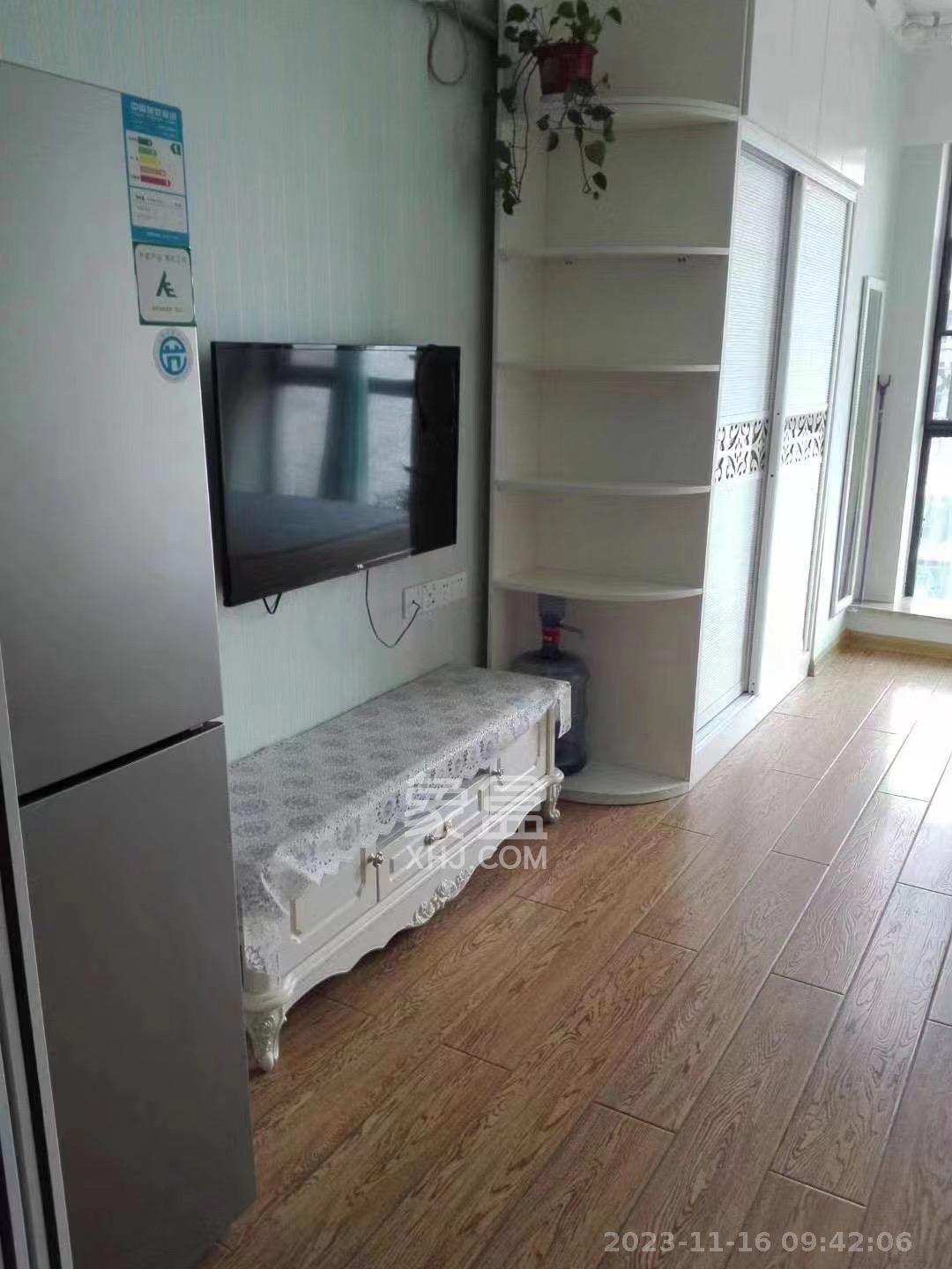 融科东南海  1室1厅1卫    1400.0元/月室内图