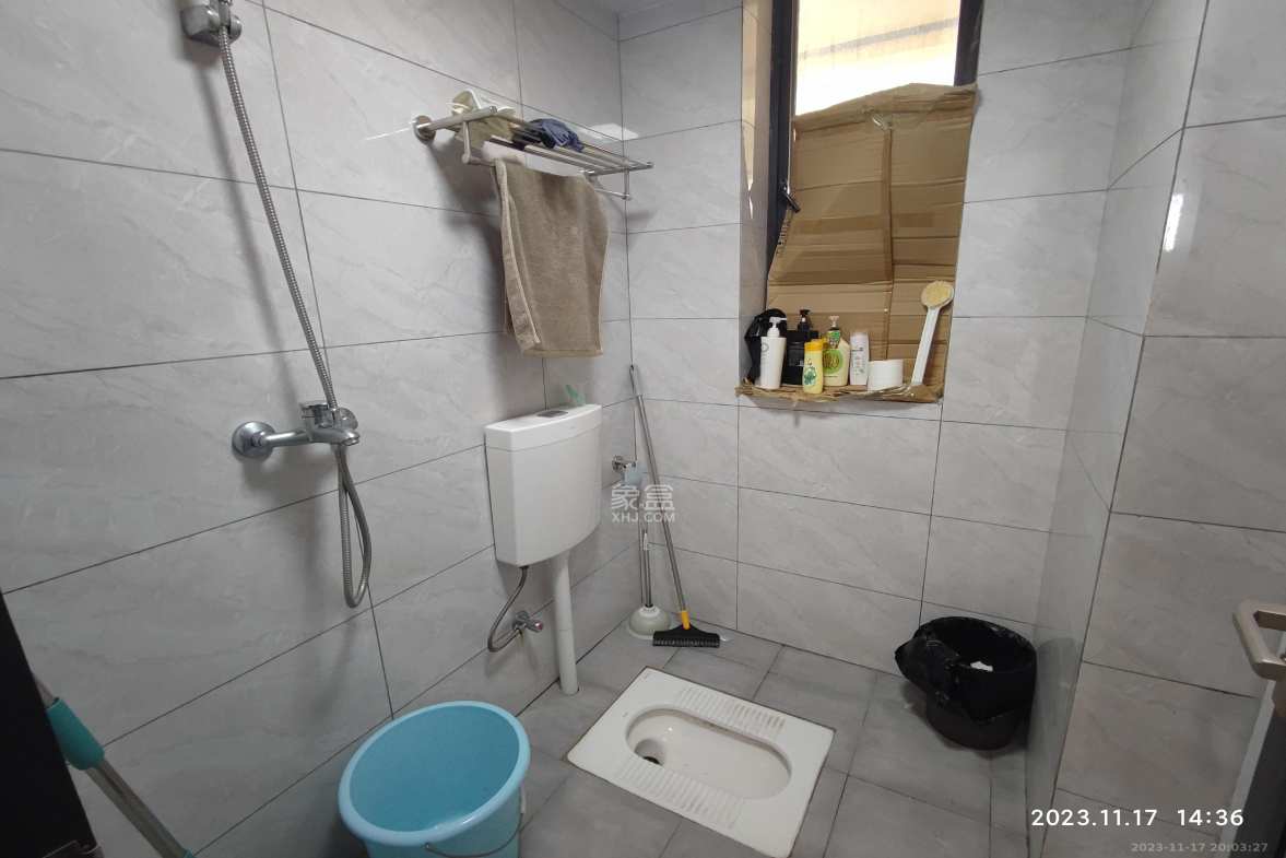 星城春晓  3室2厅1卫    1800.0元/月室内图