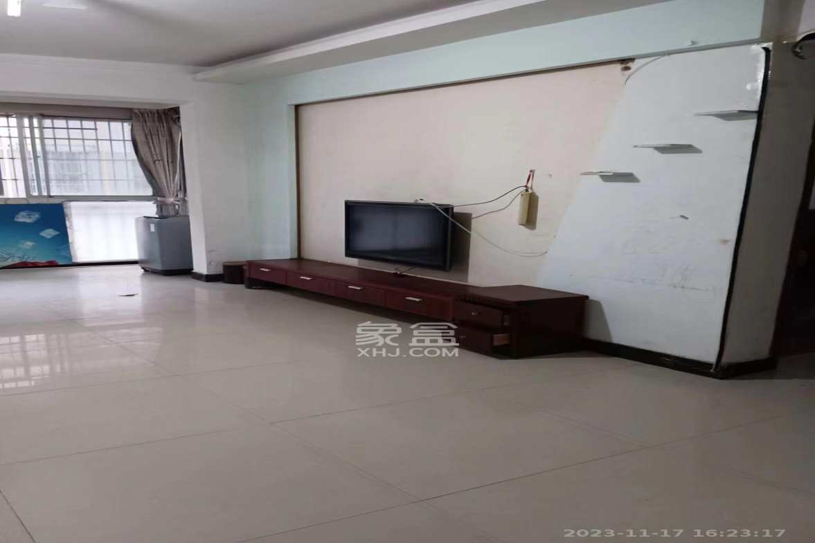 湘绣城  3室2厅1卫    1400.0元/月室内图1