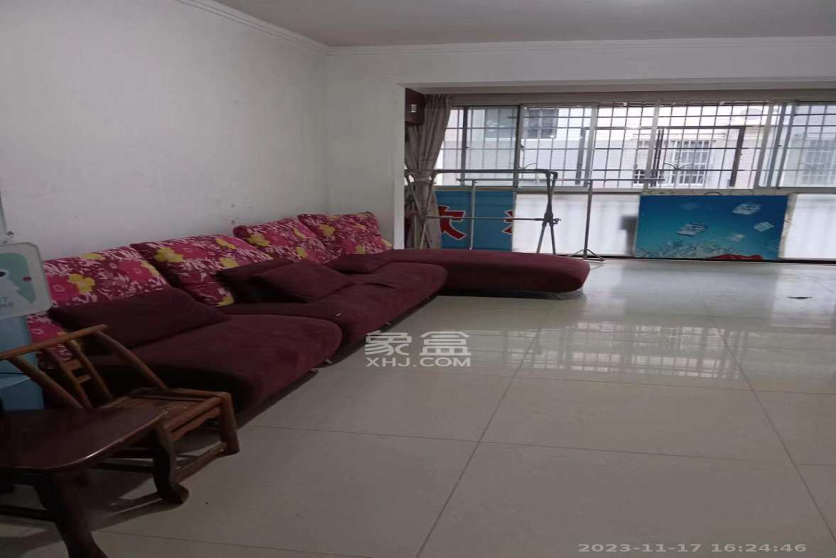 湘绣城  3室2厅1卫    1400.0元/月室内图