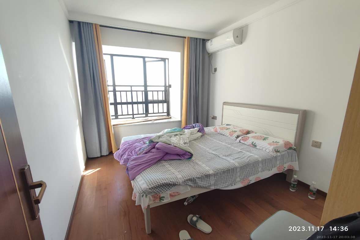 星城春晓  3室2厅1卫    1800.0元/月室内图