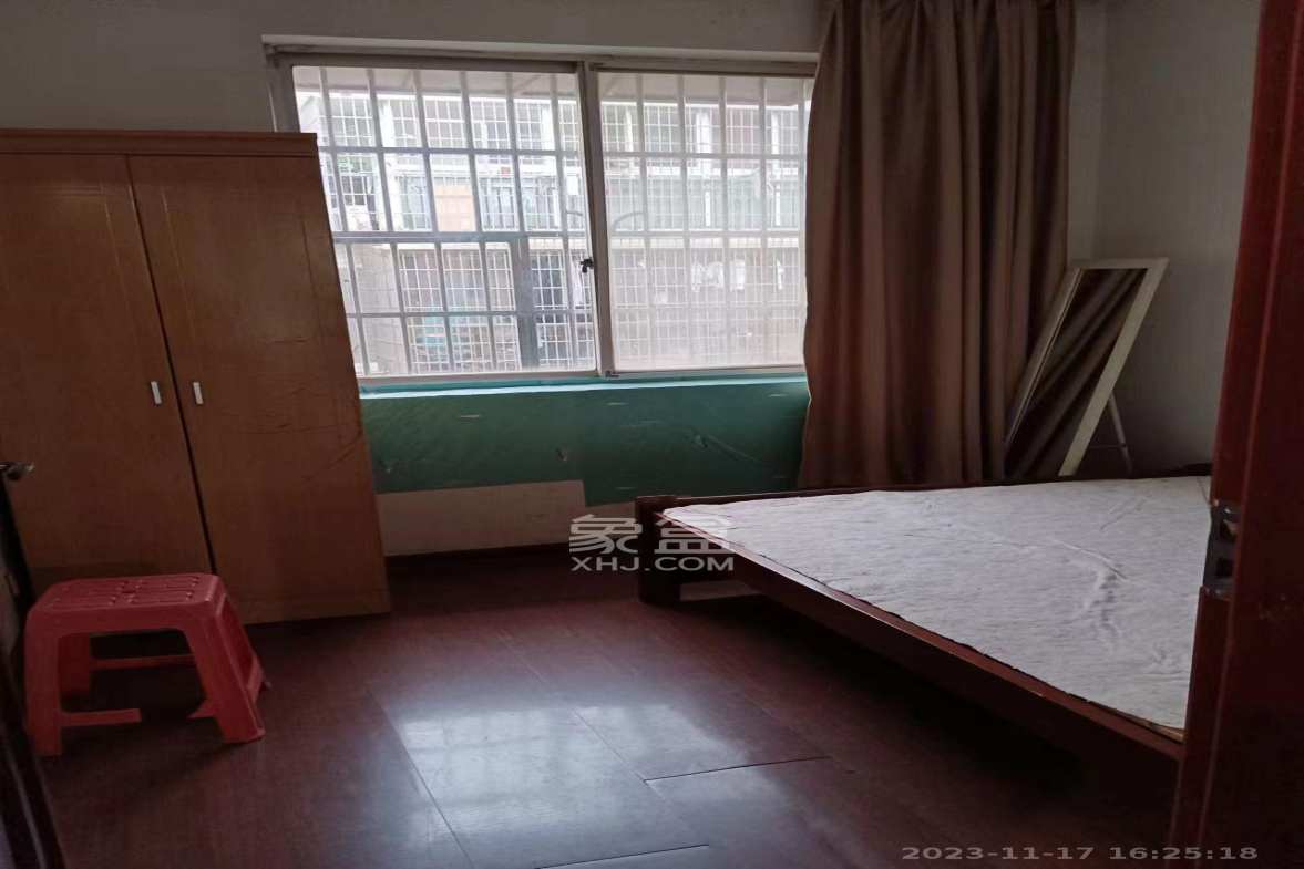 湘绣城  3室2厅1卫    1400.0元/月室内图