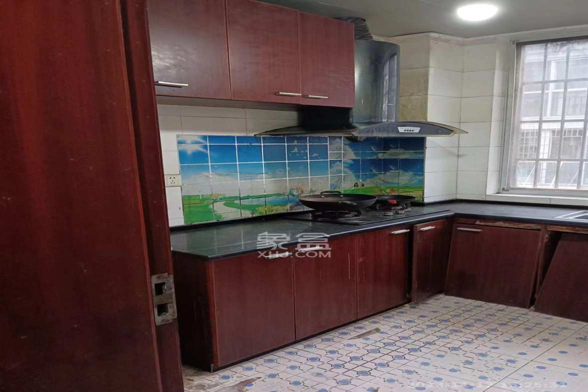 湘绣城  3室2厅1卫    1400.0元/月室内图