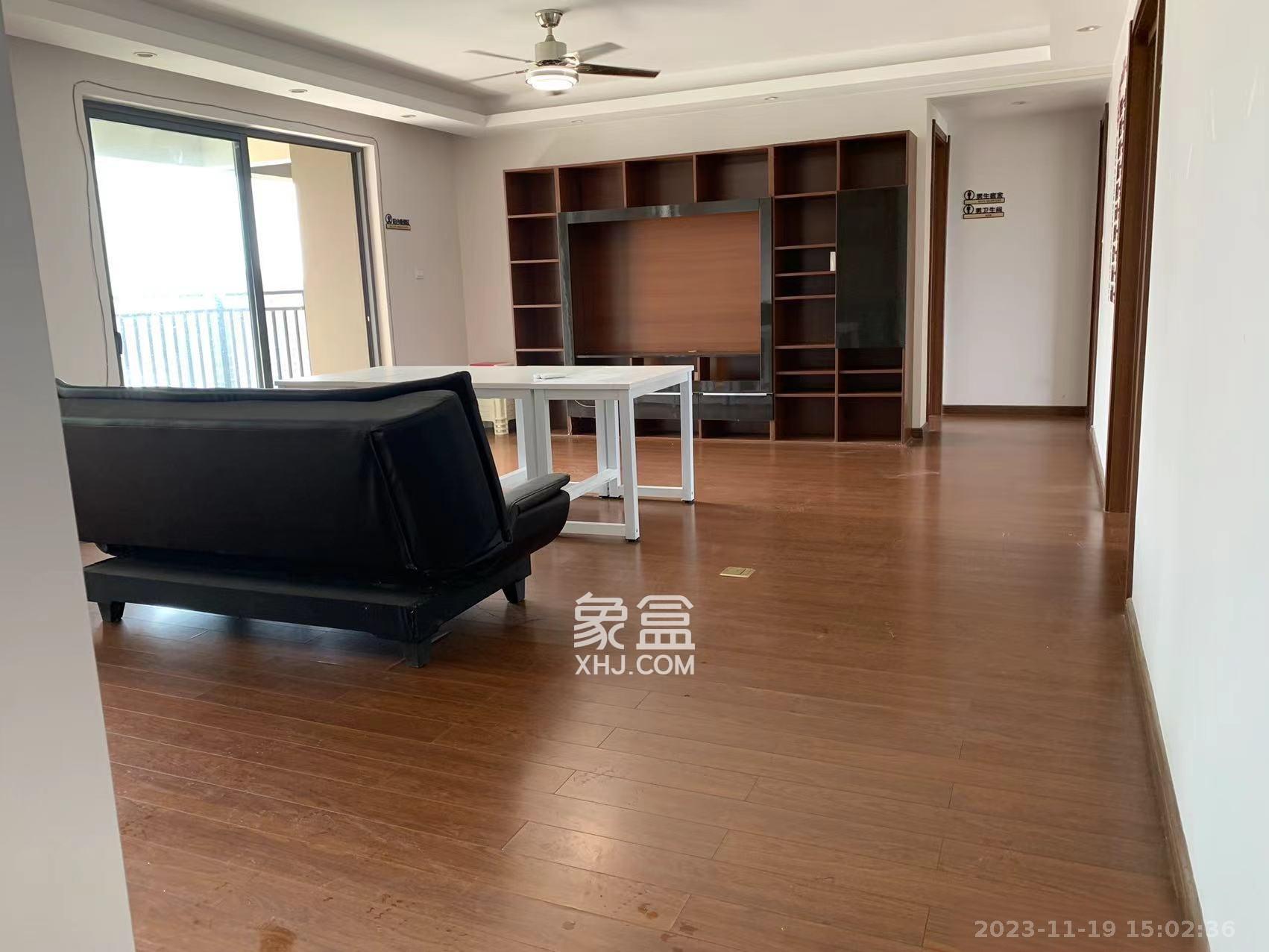 万科金域华府三四期  3室2厅2卫   3500.00元/月