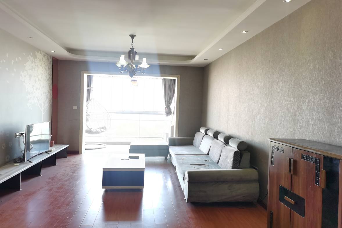 西合路（红湘段）安置房  1室1厅1卫    1300.0元/月室内图