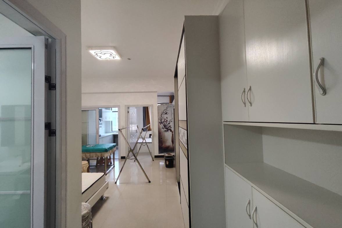 百弘学府城 1室1厅1卫 1000.0元/月 百弘学府城 1室1厅1卫 1000.0元/月室内图