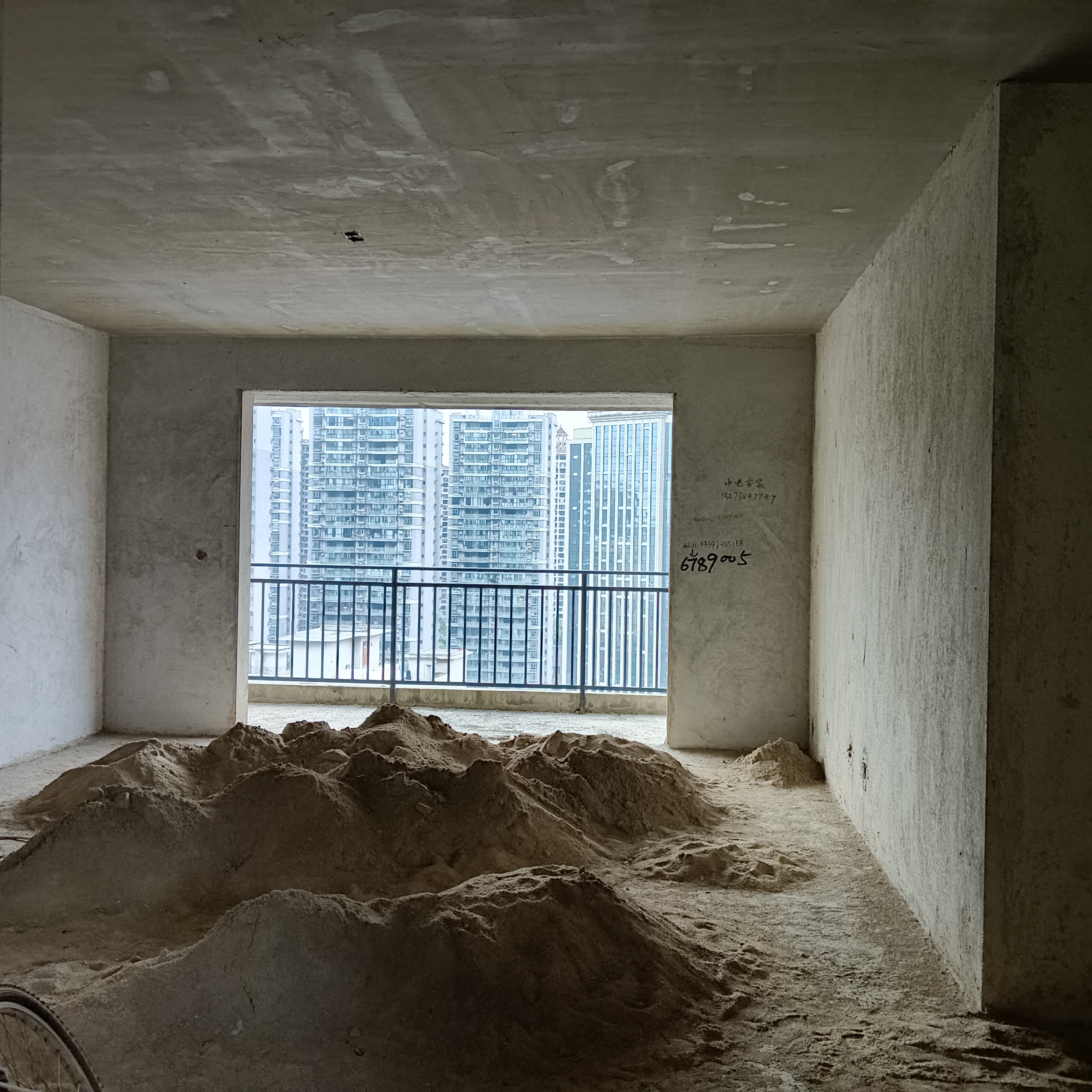 树鑫城市花园  4室2厅2卫    68.8万