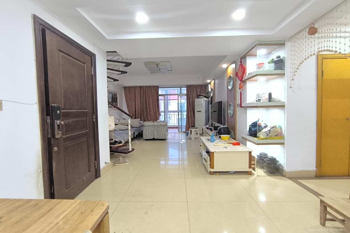 碧桂园威尼斯城  3室2厅2卫    2300.0元/月 碧桂园威尼斯城  3室2厅2卫    2300.0元/月室内图