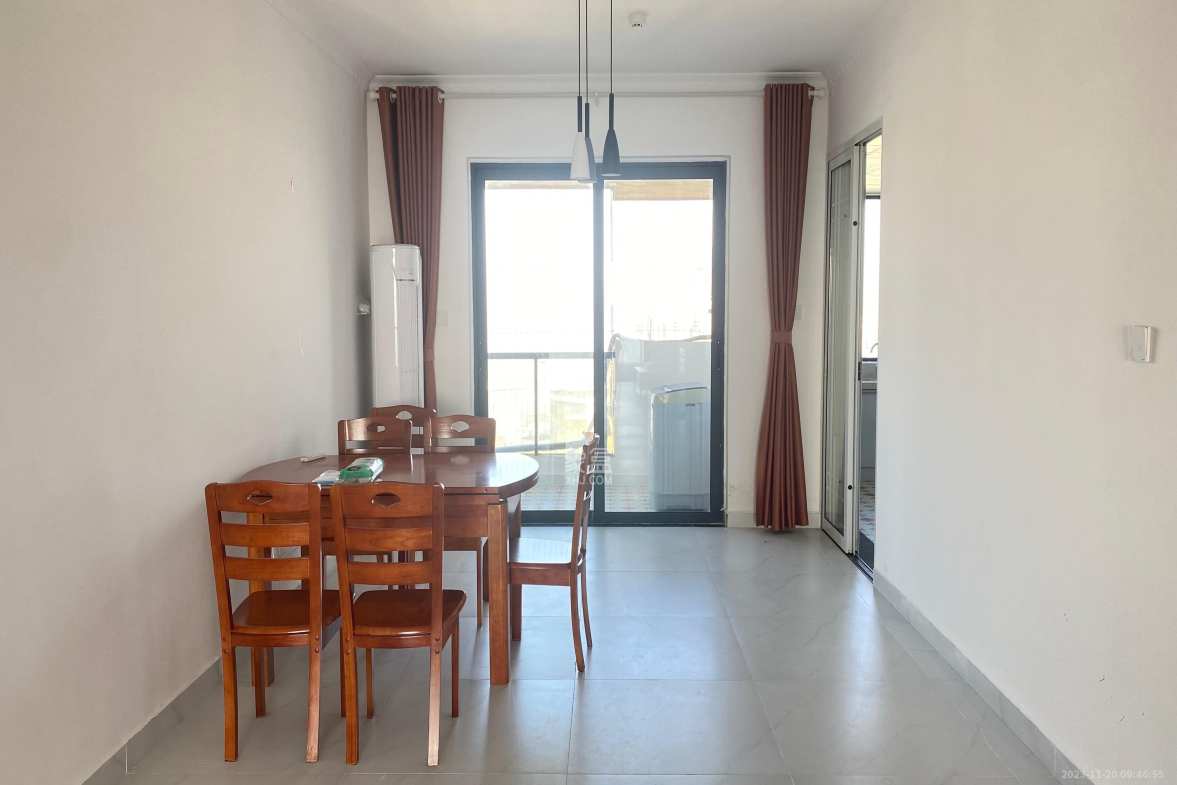 复地崑玉国际一期  4室2厅2卫    6000.0元/月室内图