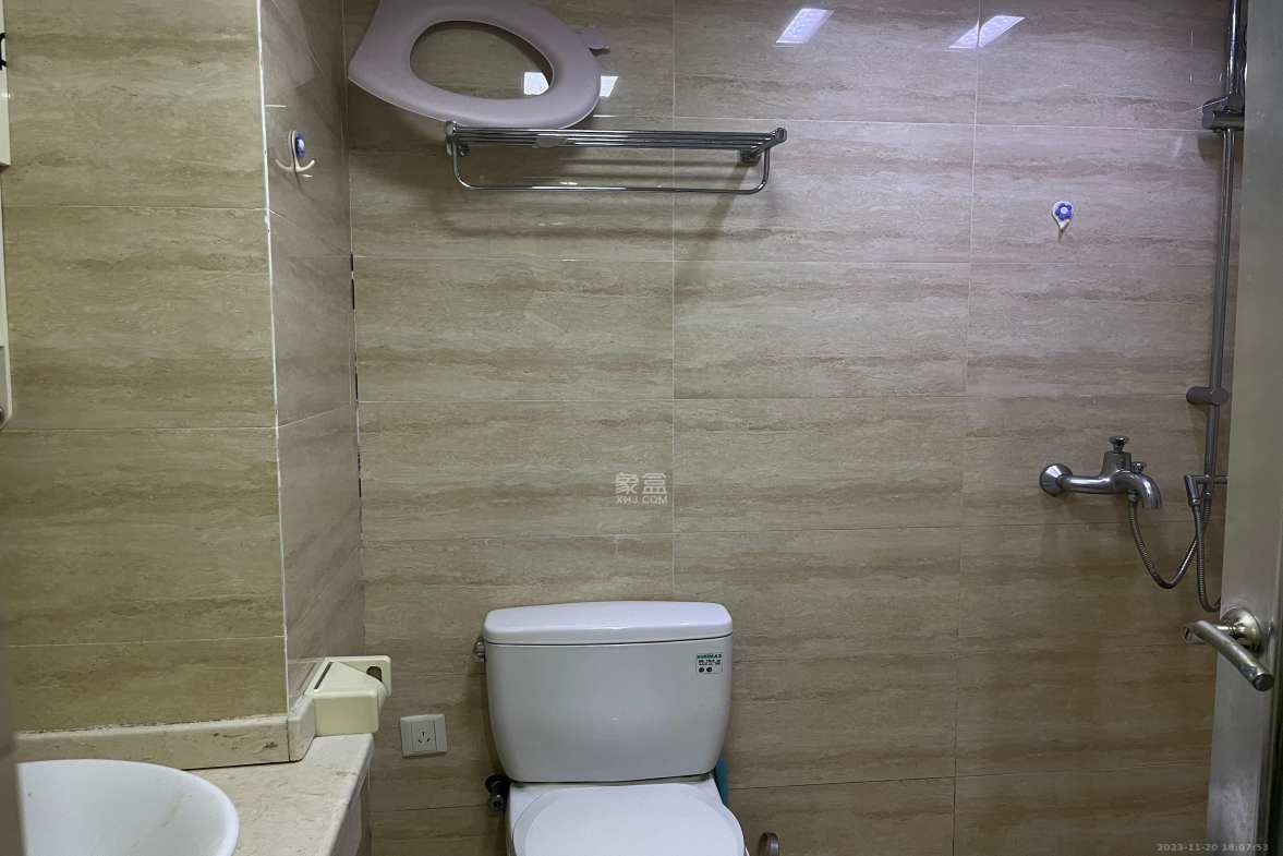 北辰三角洲E5区  1室1厅1卫   2200.00元/月室内图1