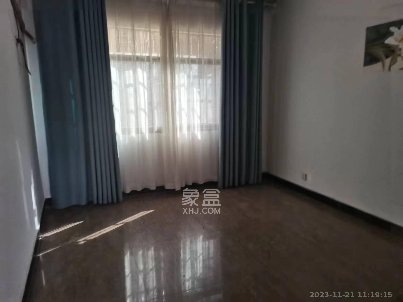 繁城西村   70.0㎡      2200.0元/月室内图