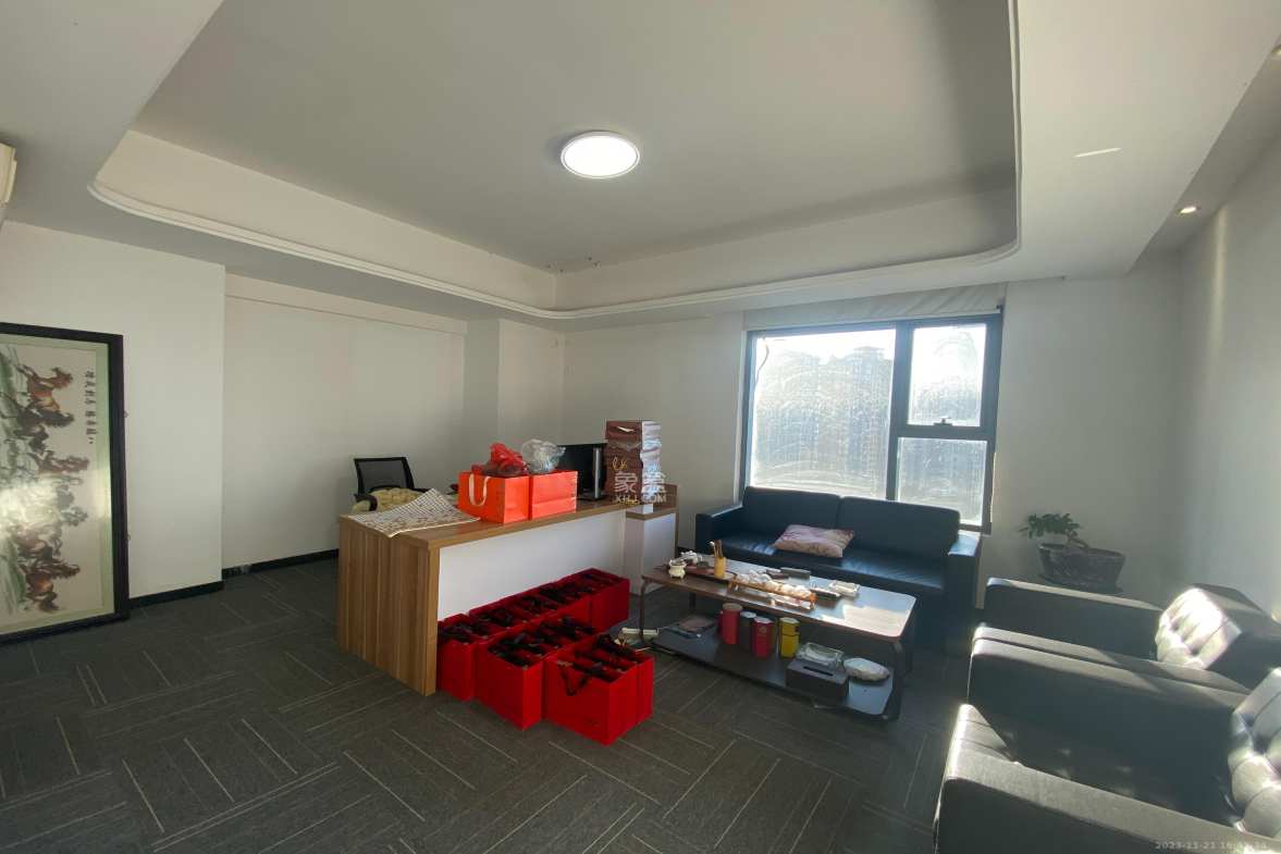 东怡外国（南湖一号)  1室1厅1卫    13500.0元/月室内图