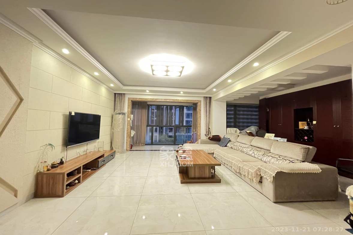 深业睿城  3室2厅2卫    3000.0元/月室内图