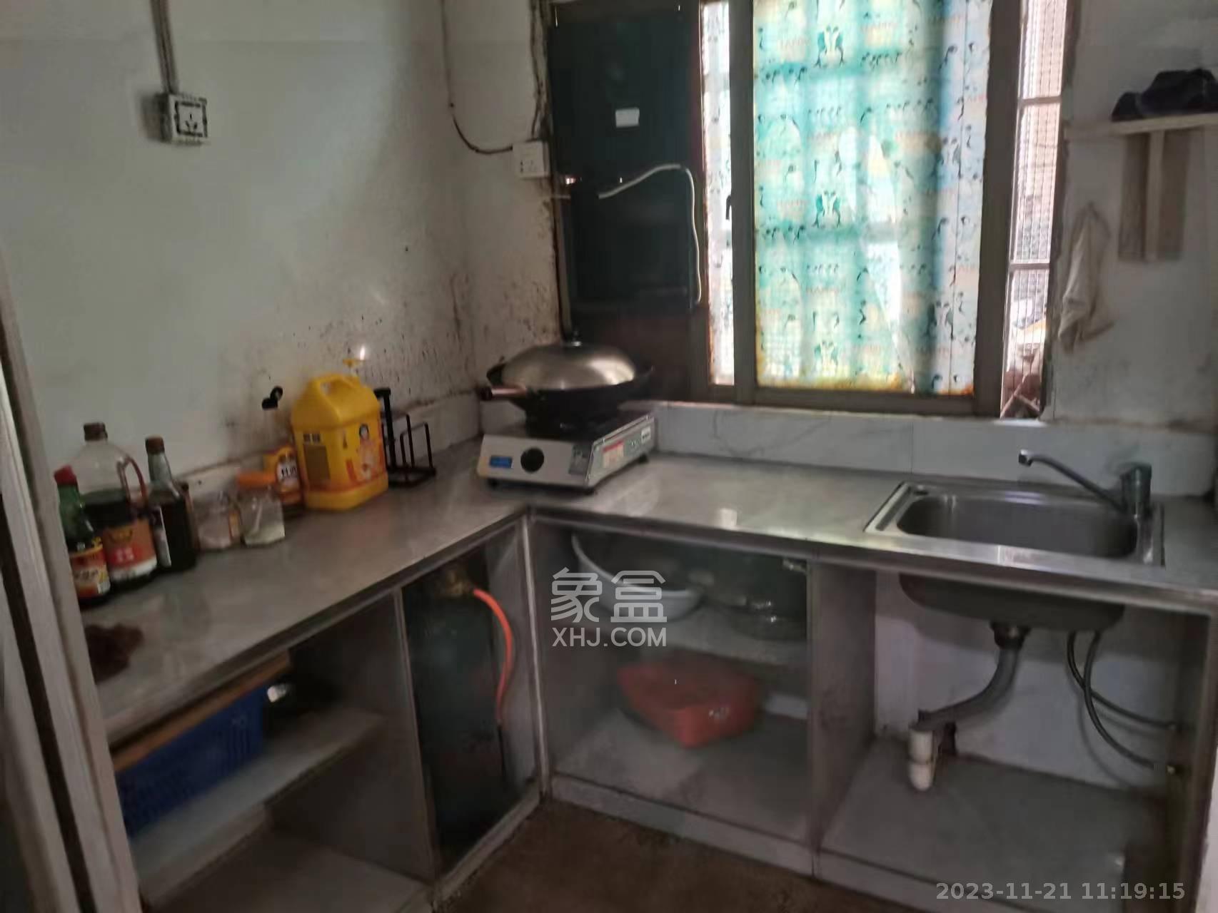 繁城西村   70.0㎡      2200.0元/月室内图