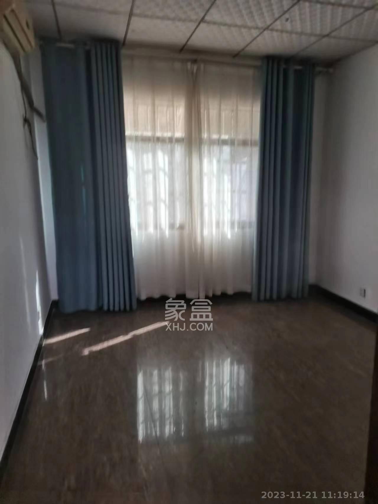 繁城西村   70.0㎡      2200.0元/月室内图