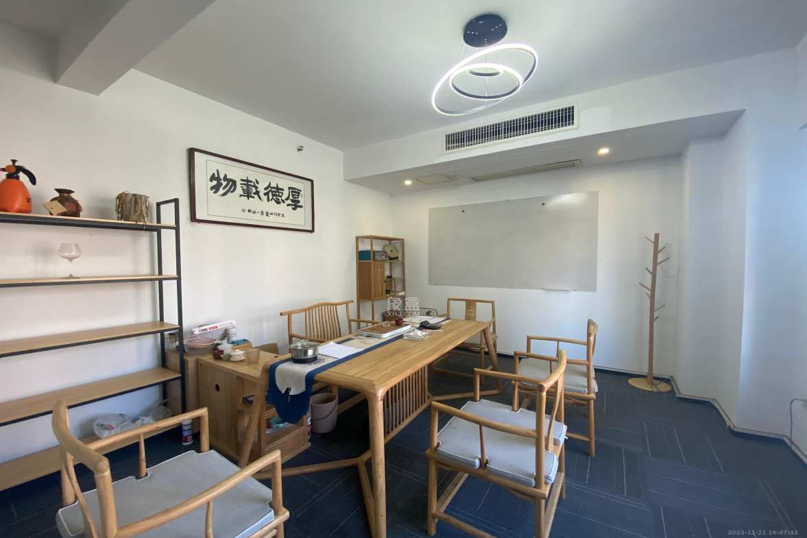 东怡外国（南湖一号)  1室1厅1卫    13500.0元/月室内图