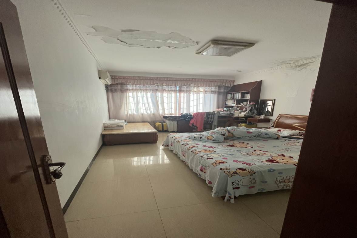 王家小区 3室2厅2卫 53.80万 王家小区 3室2厅2卫 53.80万客厅