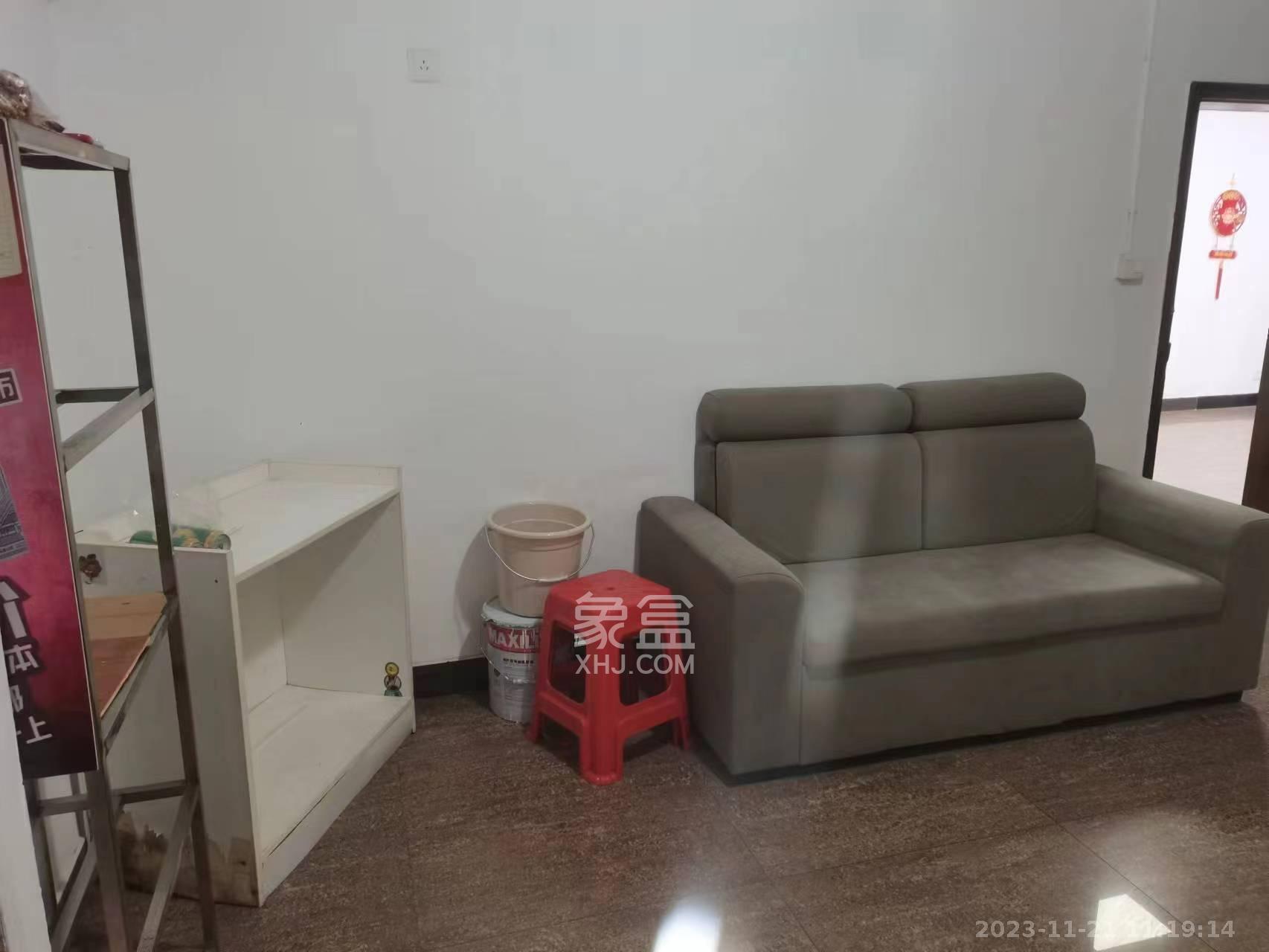 繁城西村   70.0㎡      2200.0元/月室内图