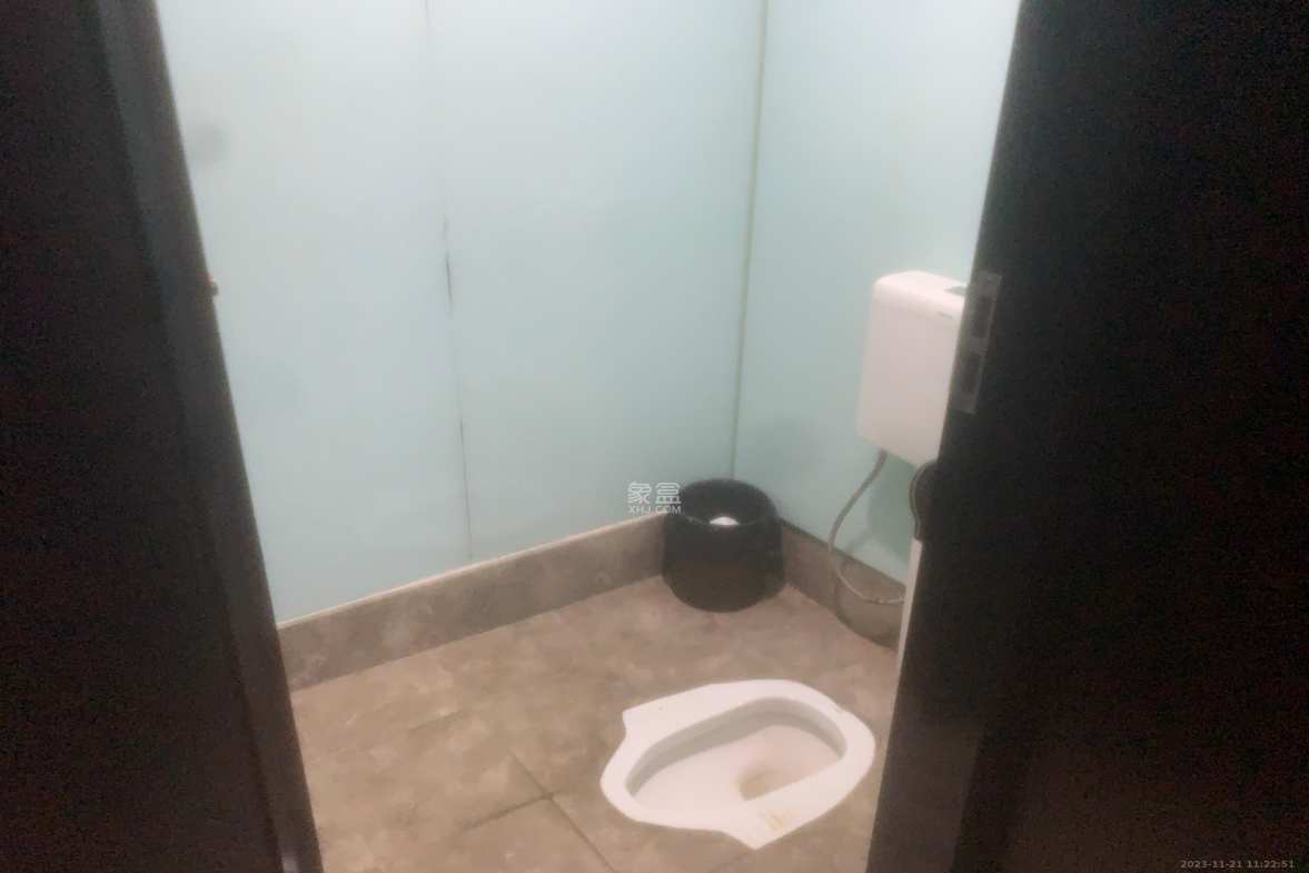 鸿飞大厦  0室0厅0卫   8500.00元/月室内图