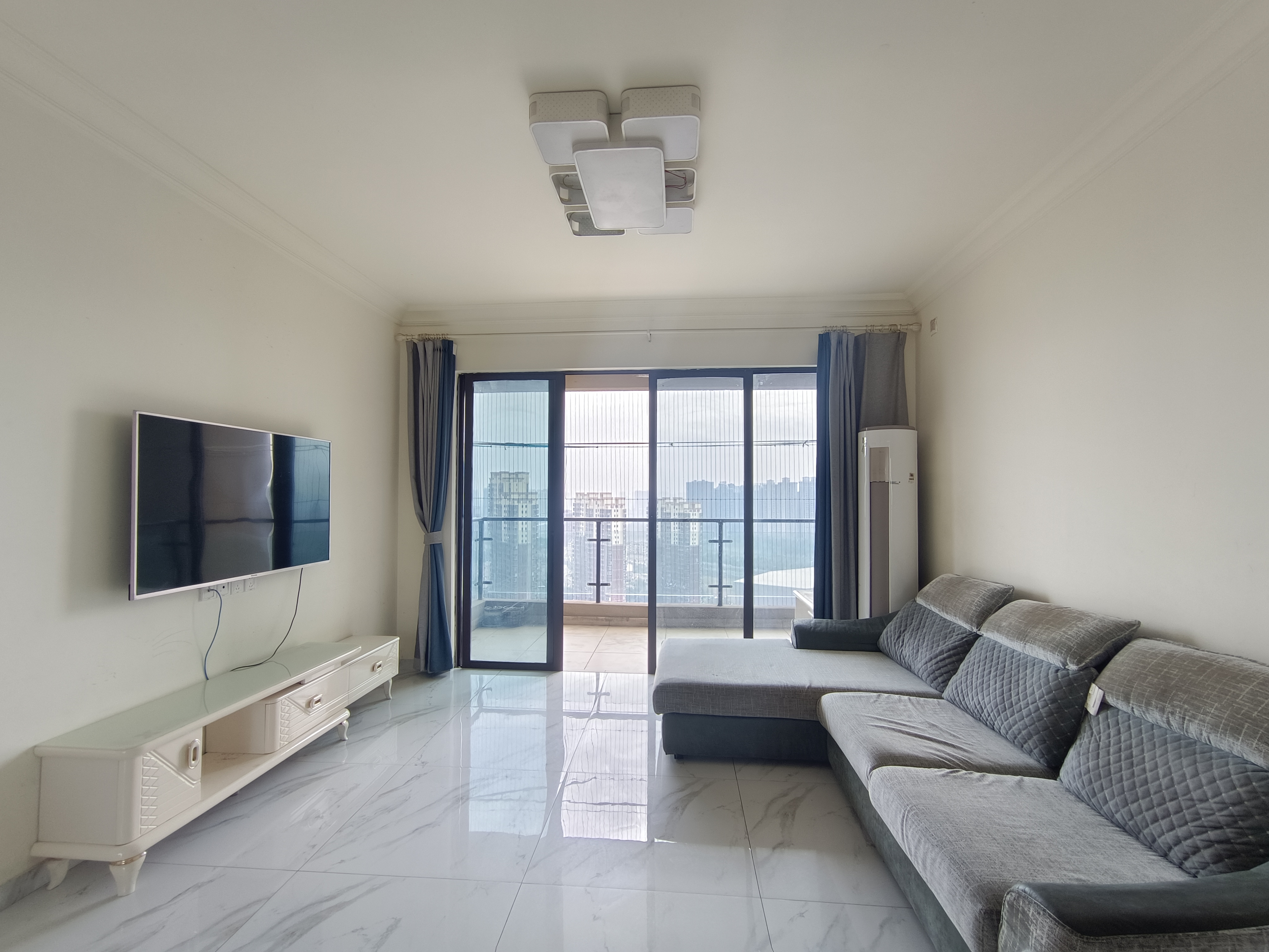 华耀碧桂园十里江湾天汇  4室2厅2卫    2200.0元/月