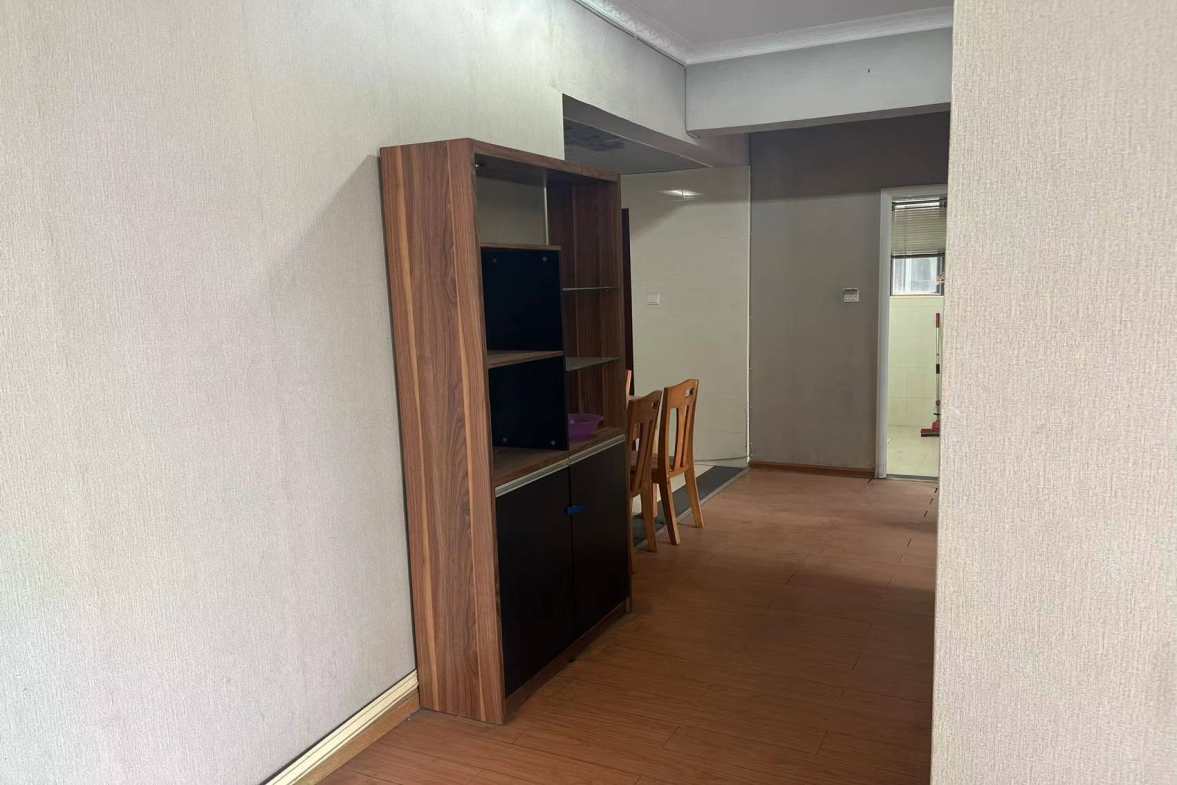 高星明居  3室0厅0卫   1700.00元/月室内图