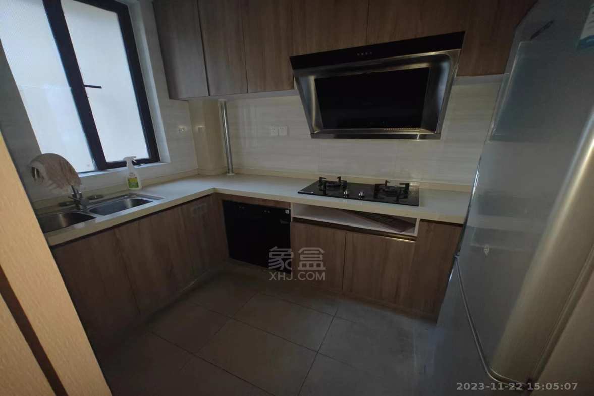 东部美的城 4室2厅2卫 2200.0元/月 东部美的城 4室2厅2卫 2200.0元/月室内图